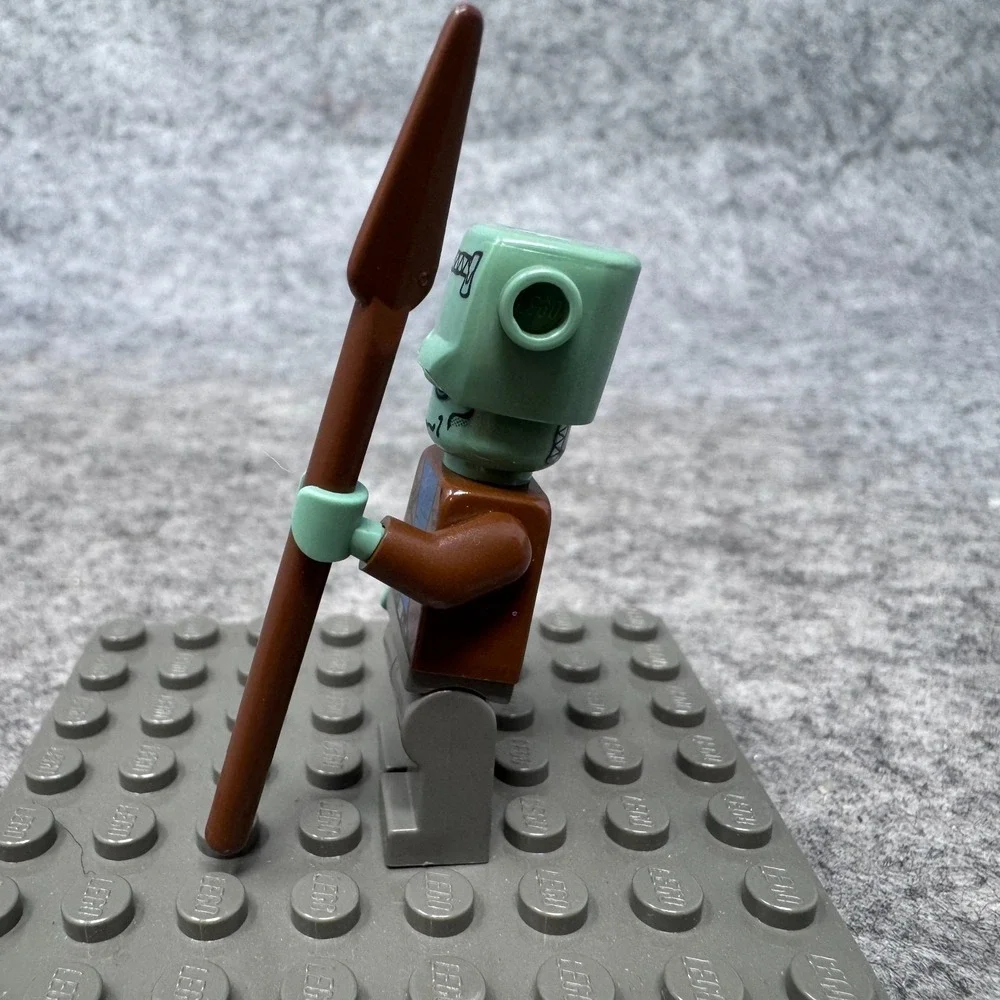 LEGO Frankenstein Minifigure 1382 Studios Horror Scary Laboratory Monsters - Picture 3 of 11